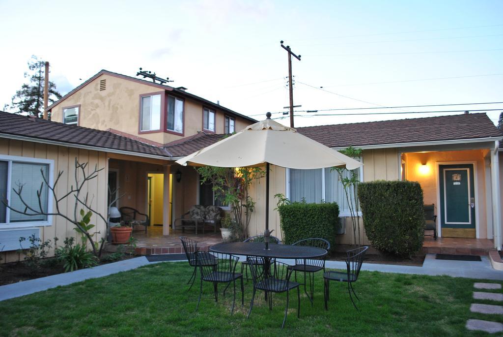 Oasis Inn And Suites Santa Barbara Exterior photo