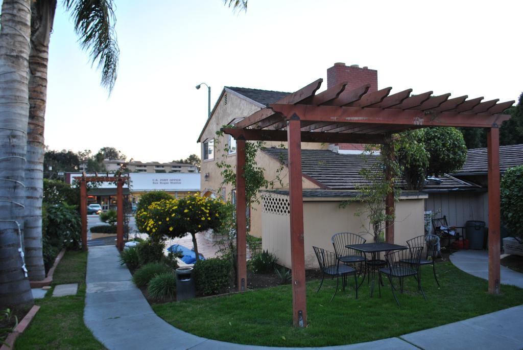 Oasis Inn And Suites Santa Barbara Exterior photo