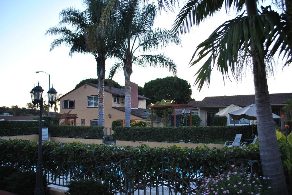 Oasis Inn And Suites Santa Barbara Exterior photo