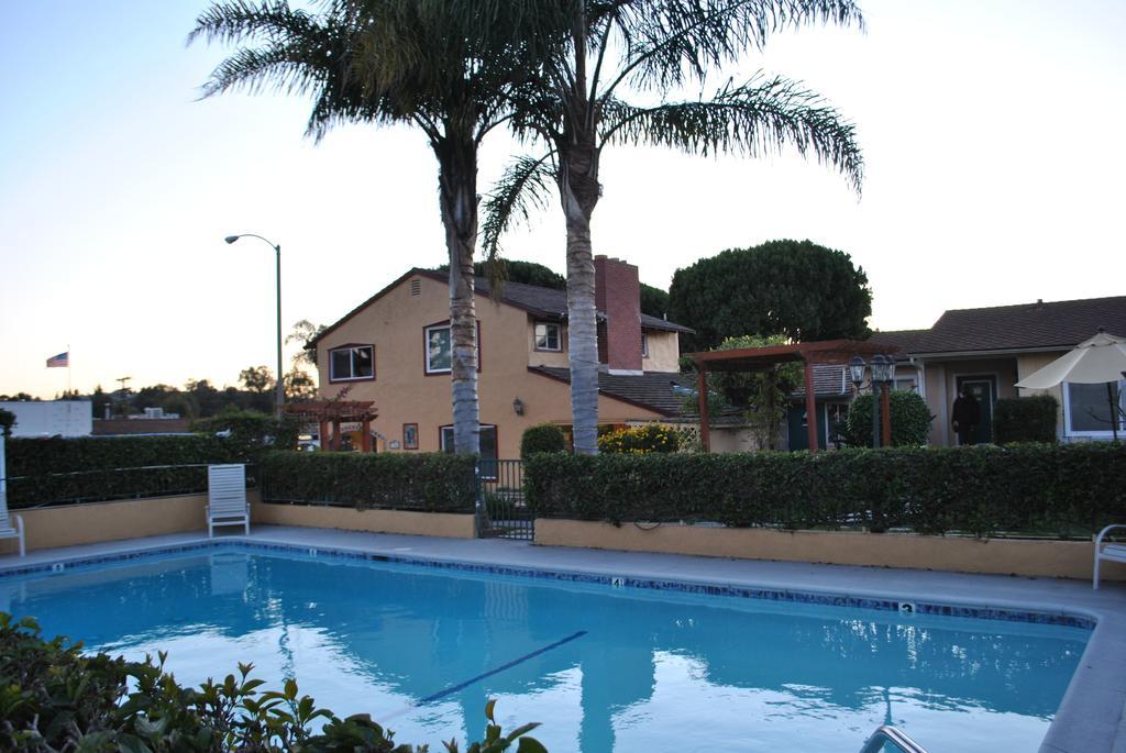 Oasis Inn And Suites Santa Barbara Exterior photo